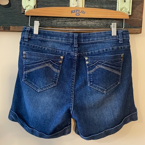 2/$30 Miss Cocoa Rolled Cuff Denim Jean Shorts Size 11/12 - Picture 10 of 13